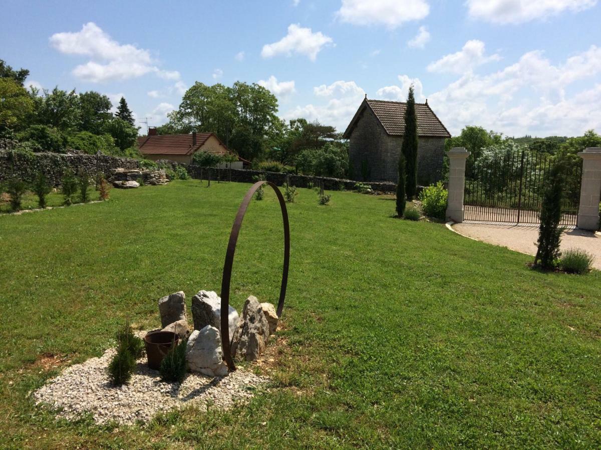 Le Couvent Bed & Breakfast Saint-Jean-de-Laur Exterior photo